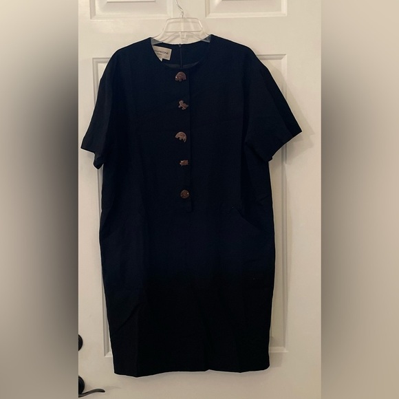 Evan Picone Dresses & Skirts - Evan-Picone Vintage Dress Size 18 Black Short Sleeve Wood Novelty Buttons 1990’s
